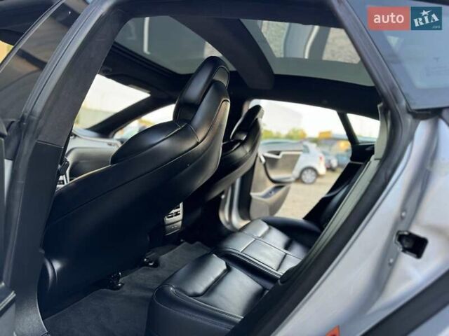 Серый Тесла Модель С, объемом двигателя 0 л и пробегом 150 тыс. км за 16600 $, фото 62 на Automoto.ua