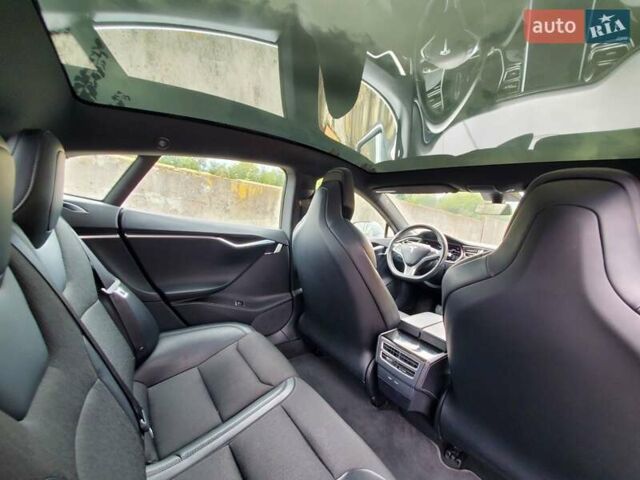 Серый Тесла Модель С, объемом двигателя 0 л и пробегом 230 тыс. км за 16300 $, фото 2 на Automoto.ua