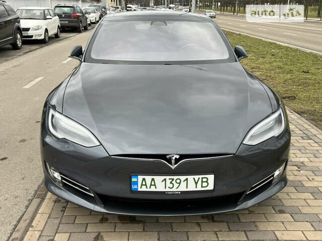 Серый Тесла Модель С, объемом двигателя 0 л и пробегом 101 тыс. км за 43500 $, фото 14 на Automoto.ua