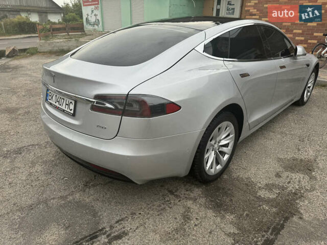 Серый Тесла Модель С, объемом двигателя 0 л и пробегом 179 тыс. км за 25300 $, фото 4 на Automoto.ua