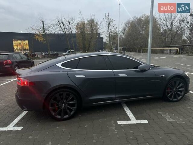 Серый Тесла Модель С, объемом двигателя 0 л и пробегом 182 тыс. км за 24900 $, фото 4 на Automoto.ua