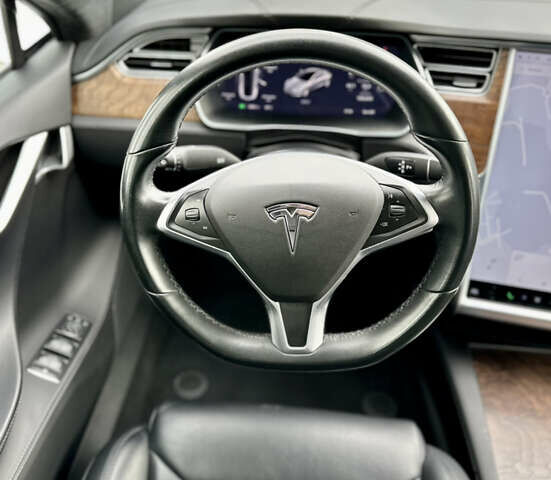 Серый Тесла Модель С, объемом двигателя 0 л и пробегом 126 тыс. км за 28500 $, фото 21 на Automoto.ua
