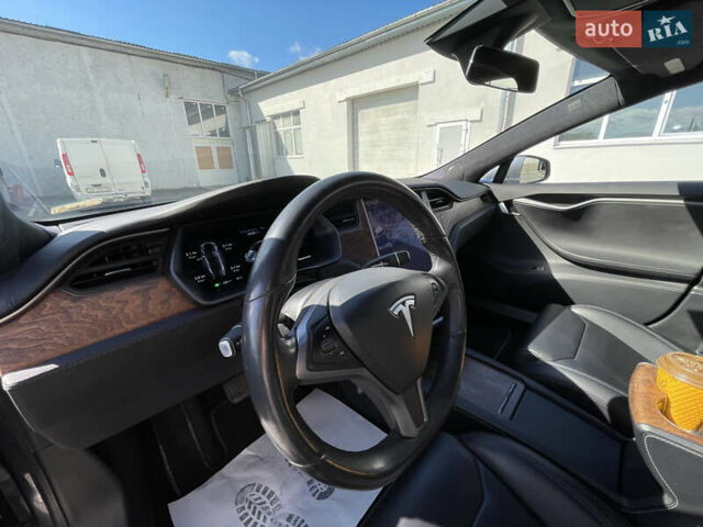 Серый Тесла Модель С, объемом двигателя 0 л и пробегом 145 тыс. км за 29900 $, фото 10 на Automoto.ua