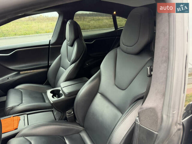 Серый Тесла Модель С, объемом двигателя 0 л и пробегом 68 тыс. км за 23999 $, фото 36 на Automoto.ua