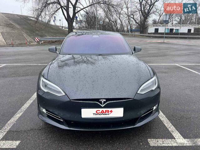 Серый Тесла Модель С, объемом двигателя 0 л и пробегом 189 тыс. км за 27990 $, фото 9 на Automoto.ua