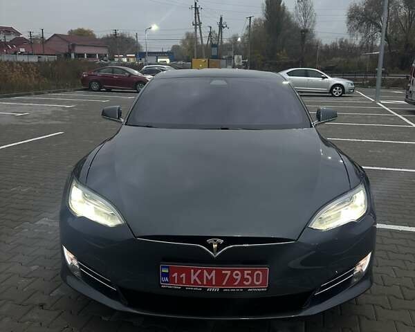 Серый Тесла Модель С, объемом двигателя 0 л и пробегом 182 тыс. км за 24900 $, фото 1 на Automoto.ua