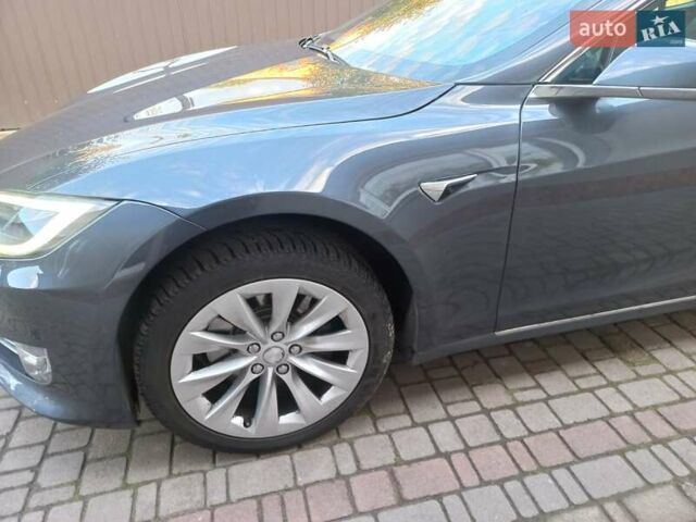 Серый Тесла Модель С, объемом двигателя 0 л и пробегом 107 тыс. км за 18600 $, фото 14 на Automoto.ua