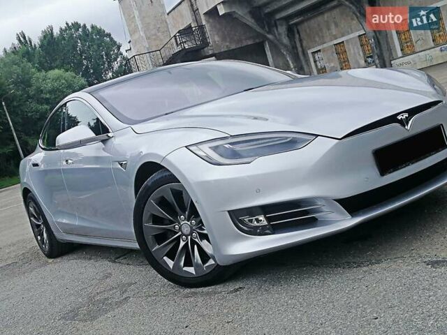 Тесла Модель С 2018 у Івано-Франківську на Automoto.ua Сірий Тесла Модель С, об'ємом двигуна 0 л та пробігом 75 тис. км за 34950 $, фото 3 на Automoto.ua