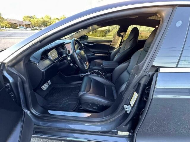 Сірий Тесла Модель С, об'ємом двигуна 0 л та пробігом 33 тис. км за 18000 $, фото 10 на Automoto.ua