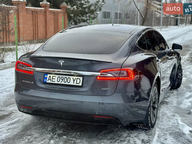Сірий Тесла Модель С, об'ємом двигуна 0 л та пробігом 124 тис. км за 24900 $, фото 6 на Automoto.ua