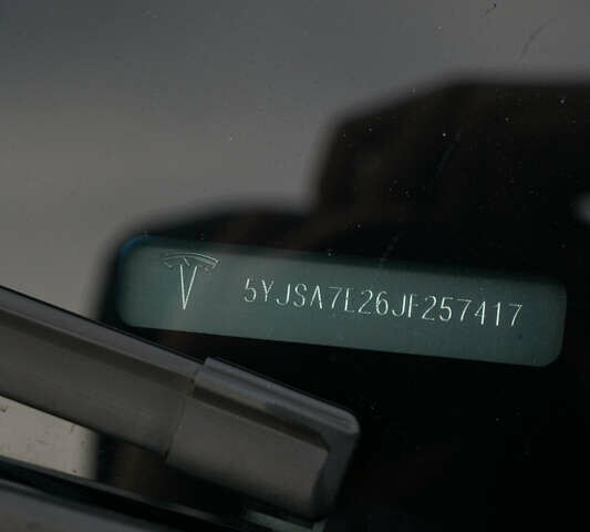 Серый Тесла Модель С, объемом двигателя 0 л и пробегом 125 тыс. км за 17500 $, фото 47 на Automoto.ua