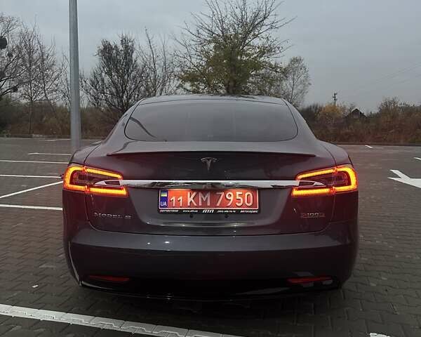 Серый Тесла Модель С, объемом двигателя 0 л и пробегом 182 тыс. км за 24900 $, фото 7 на Automoto.ua