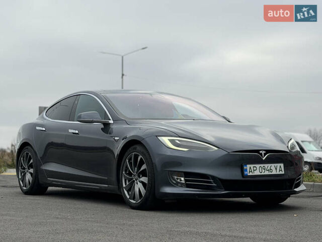 Серый Тесла Модель С, объемом двигателя 0 л и пробегом 68 тыс. км за 23999 $, фото 85 на Automoto.ua