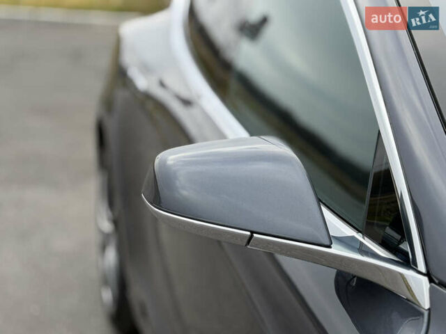 Серый Тесла Модель С, объемом двигателя 0 л и пробегом 68 тыс. км за 23999 $, фото 32 на Automoto.ua