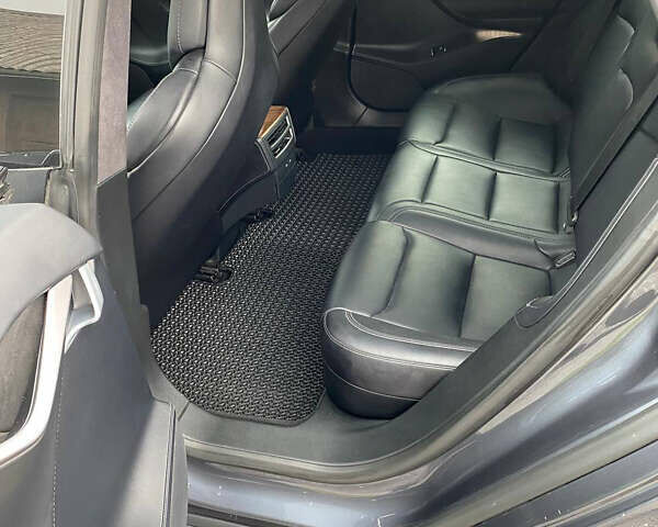 Сірий Тесла Модель С, об'ємом двигуна 0 л та пробігом 147 тис. км за 15300 $, фото 1 на Automoto.ua