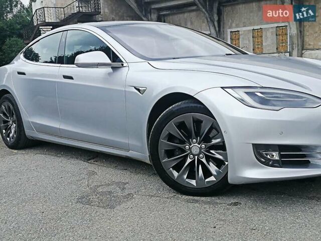 Тесла Модель С 2018 у Івано-Франківську на Automoto.ua Сірий Тесла Модель С, об'ємом двигуна 0 л та пробігом 75 тис. км за 34950 $, фото 11 на Automoto.ua