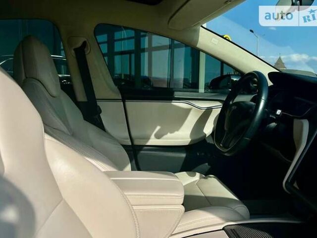 Серый Тесла Модель С, объемом двигателя 0 л и пробегом 176 тыс. км за 33900 $, фото 17 на Automoto.ua