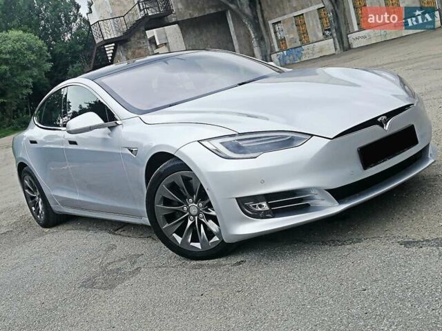 Тесла Модель С 2018 у Івано-Франківську на Automoto.ua Сірий Тесла Модель С, об'ємом двигуна 0 л та пробігом 75 тис. км за 34950 $, фото 20 на Automoto.ua