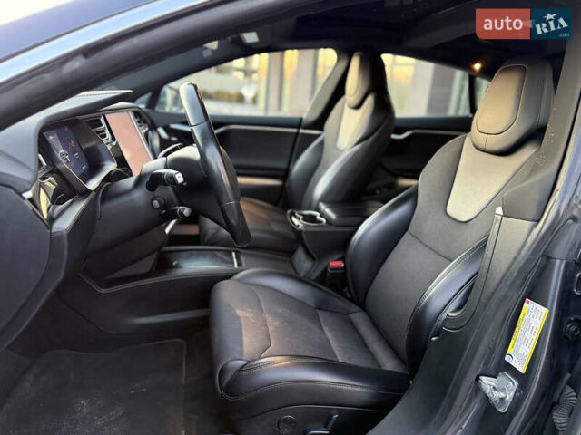 Серый Тесла Модель С, объемом двигателя 0 л и пробегом 170 тыс. км за 17100 $, фото 7 на Automoto.ua