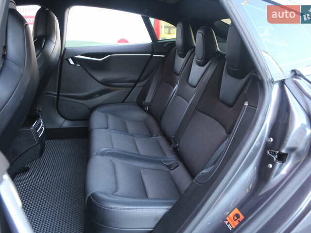 Серый Тесла Модель С, объемом двигателя 0 л и пробегом 98 тыс. км за 20000 $, фото 7 на Automoto.ua