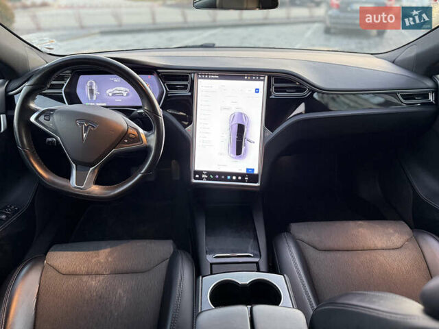 Серый Тесла Модель С, объемом двигателя 0 л и пробегом 170 тыс. км за 17100 $, фото 6 на Automoto.ua
