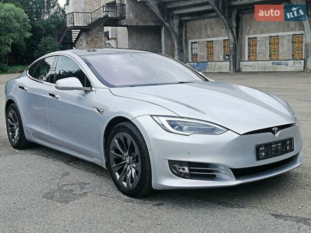 Тесла Модель С 2018 у Івано-Франківську на Automoto.ua Сірий Тесла Модель С, об'ємом двигуна 0 л та пробігом 75 тис. км за 34950 $, фото 18 на Automoto.ua