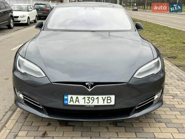 Сірий Тесла Модель С, об'ємом двигуна 0 л та пробігом 104 тис. км за 43500 $, фото 1 на Automoto.ua