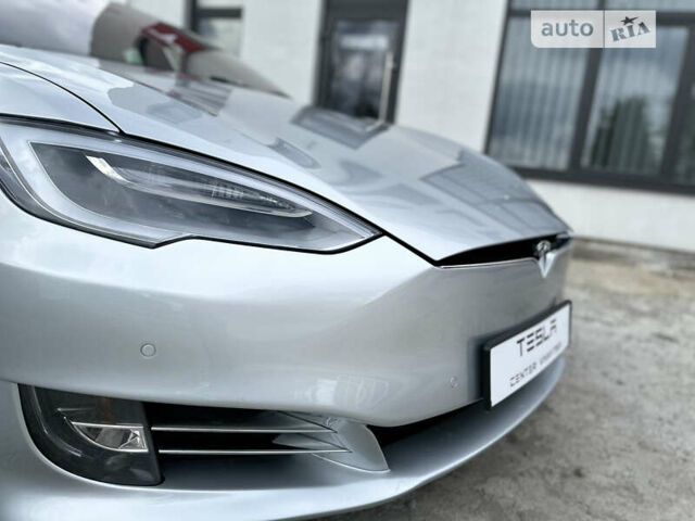 Серый Тесла Модель С, объемом двигателя 0 л и пробегом 126 тыс. км за 28500 $, фото 1 на Automoto.ua