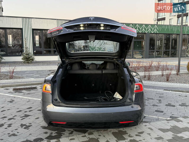 Серый Тесла Модель С, объемом двигателя 0 л и пробегом 170 тыс. км за 17100 $, фото 8 на Automoto.ua