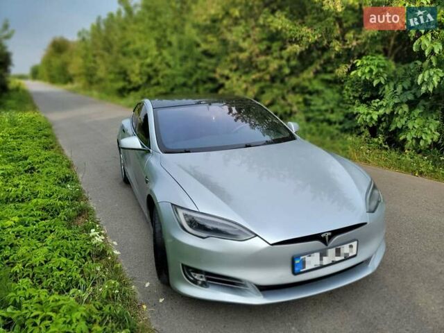 Серый Тесла Модель С, объемом двигателя 0 л и пробегом 230 тыс. км за 16300 $, фото 3 на Automoto.ua