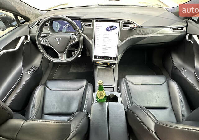 Серый Тесла Модель С, объемом двигателя 0 л и пробегом 59 тыс. км за 21900 $, фото 8 на Automoto.ua