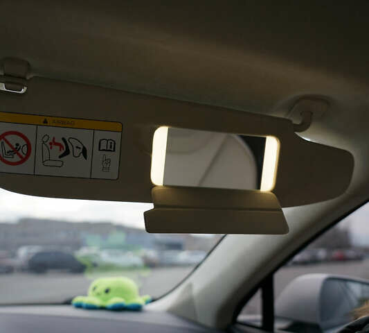 Серый Тесла Модель С, объемом двигателя 0 л и пробегом 125 тыс. км за 17500 $, фото 49 на Automoto.ua