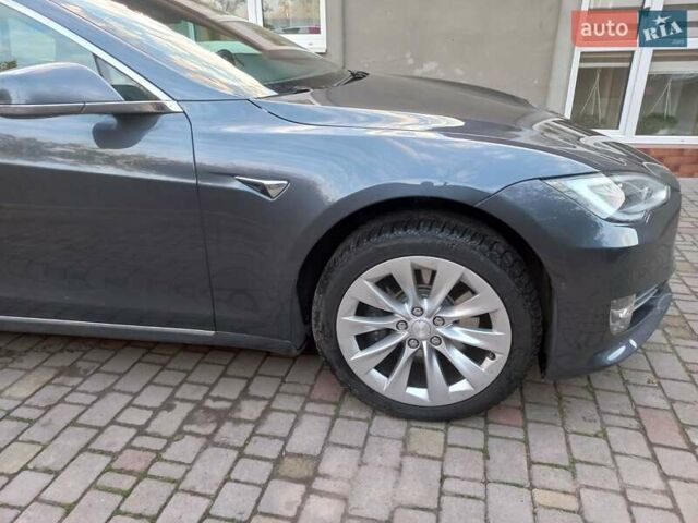 Серый Тесла Модель С, объемом двигателя 0 л и пробегом 107 тыс. км за 18600 $, фото 23 на Automoto.ua