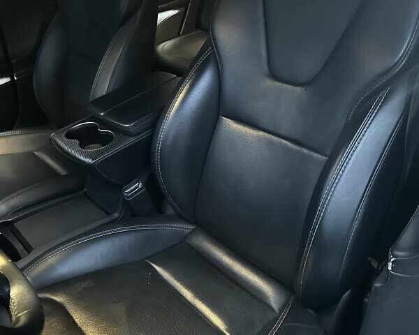 Серый Тесла Модель С, объемом двигателя 0 л и пробегом 182 тыс. км за 24900 $, фото 31 на Automoto.ua