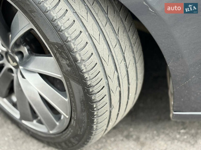 Серый Тесла Модель С, объемом двигателя 0 л и пробегом 68 тыс. км за 23999 $, фото 33 на Automoto.ua