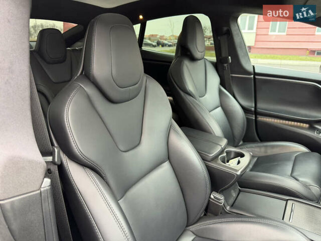 Серый Тесла Модель С, объемом двигателя 0 л и пробегом 68 тыс. км за 23999 $, фото 77 на Automoto.ua