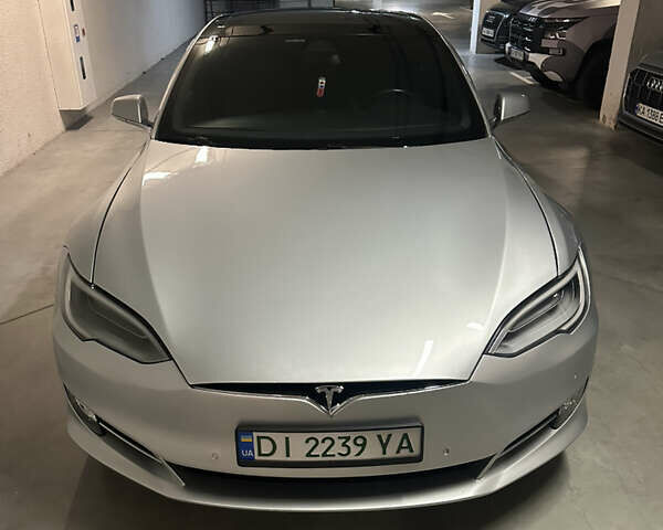 Серый Тесла Модель С, объемом двигателя 0 л и пробегом 151 тыс. км за 19800 $, фото 1 на Automoto.ua