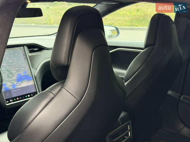 Серый Тесла Модель С, объемом двигателя 0 л и пробегом 68 тыс. км за 23999 $, фото 61 на Automoto.ua