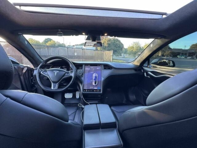 Серый Тесла Модель С, объемом двигателя 0 л и пробегом 35 тыс. км за 11400 $, фото 8 на Automoto.ua