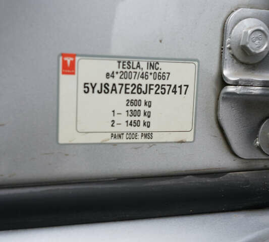Серый Тесла Модель С, объемом двигателя 0 л и пробегом 125 тыс. км за 17500 $, фото 26 на Automoto.ua