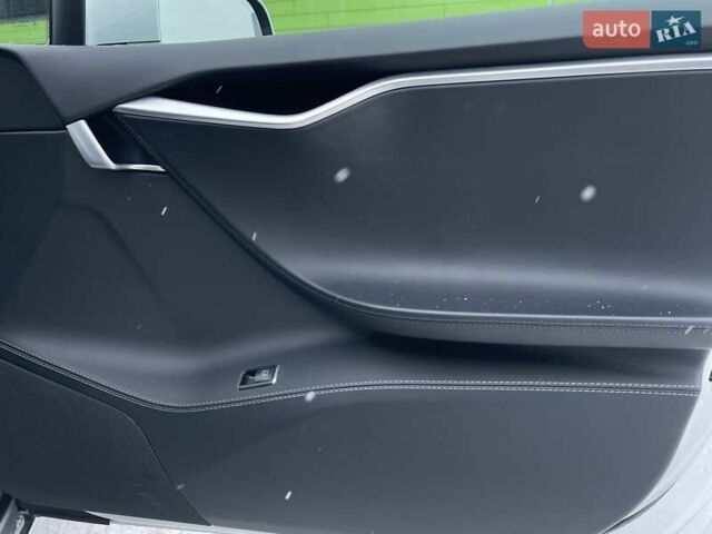 Серый Тесла Модель С, объемом двигателя 0 л и пробегом 225 тыс. км за 22500 $, фото 24 на Automoto.ua