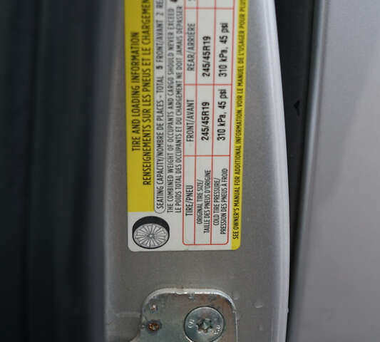 Серый Тесла Модель С, объемом двигателя 0 л и пробегом 125 тыс. км за 17500 $, фото 38 на Automoto.ua