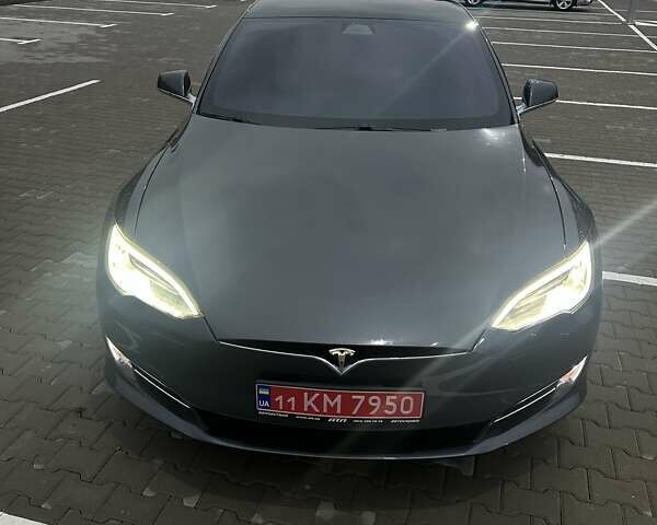 Серый Тесла Модель С, объемом двигателя 0 л и пробегом 182 тыс. км за 24900 $, фото 12 на Automoto.ua