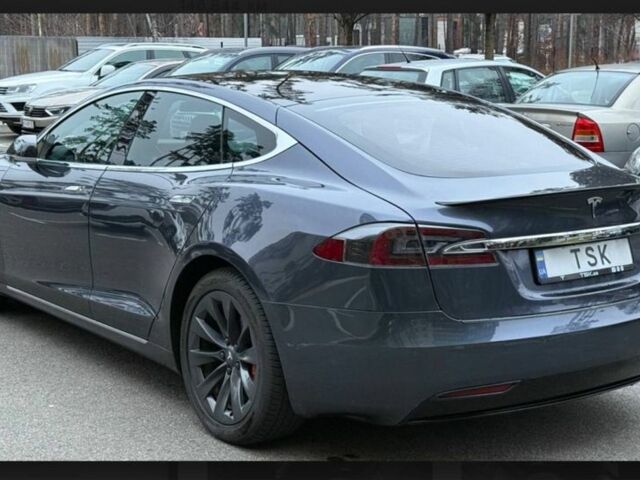 Серый Тесла Модель С, объемом двигателя 0 л и пробегом 146 тыс. км за 29500 $, фото 4 на Automoto.ua