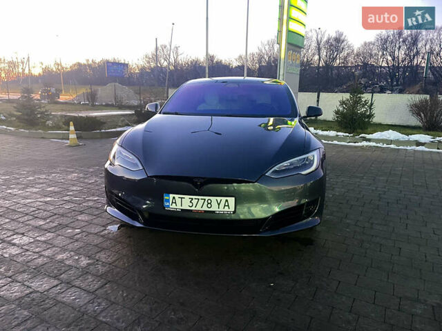 Серый Тесла Модель С, объемом двигателя 0 л и пробегом 71 тыс. км за 46999 $, фото 1 на Automoto.ua