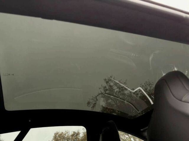 Серый Тесла Модель С, объемом двигателя 0 л и пробегом 49 тыс. км за 17800 $, фото 8 на Automoto.ua