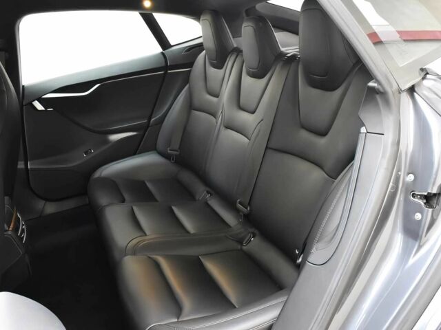 Сірий Тесла Модель С, об'ємом двигуна 0 л та пробігом 35 тис. км за 14000 $, фото 11 на Automoto.ua