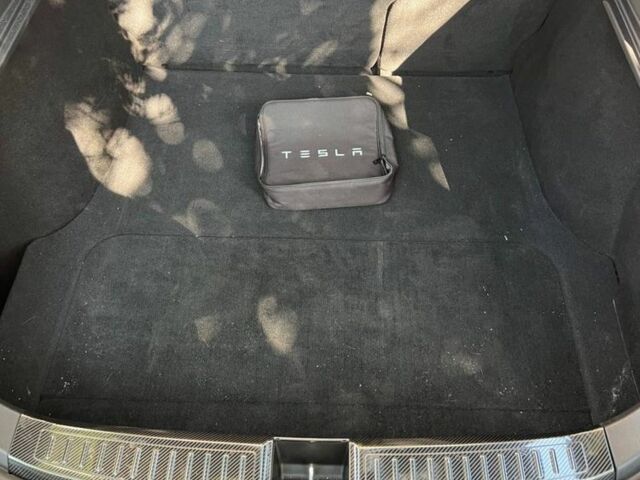 Серый Тесла Модель С, объемом двигателя 0 л и пробегом 146 тыс. км за 29500 $, фото 17 на Automoto.ua