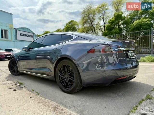 Серый Тесла Модель С, объемом двигателя 0 л и пробегом 84 тыс. км за 29300 $, фото 12 на Automoto.ua