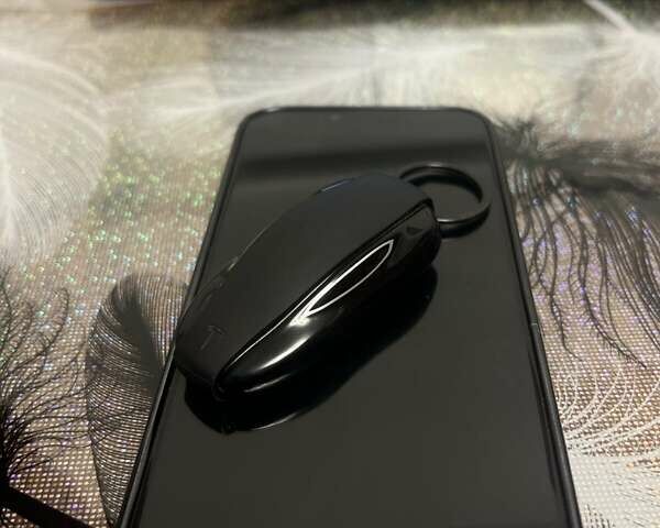 Серый Тесла Модель С, объемом двигателя 0 л и пробегом 40 тыс. км за 34000 $, фото 40 на Automoto.ua